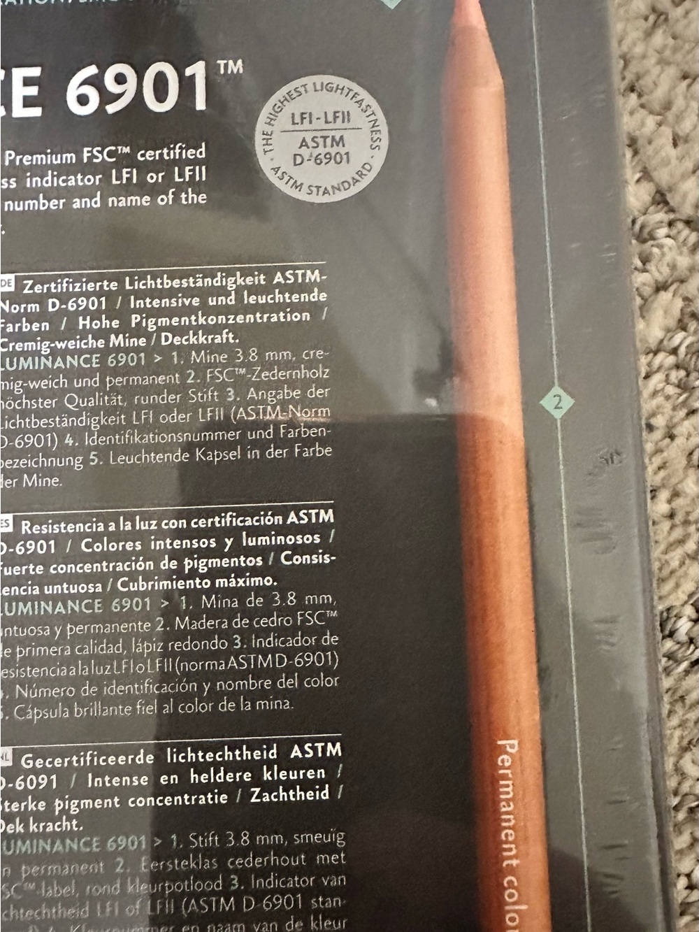 Caran d'Ache Luminance 6901 20-Color Pencil Portrait Set - Picture 12 of 12
